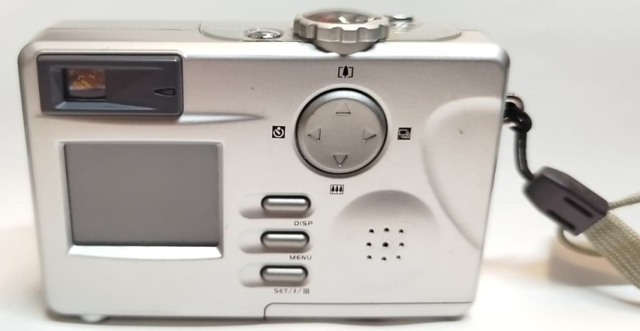 2000 JENOPTIK GERMANY TARAFINDAN 2000'Lİ YILLARDA ÜRETİLEN NOSTALJİK DİJİTAL FOTOĞRAF MAKİNESİ KOLEKSİYONCULAR İÇİN DEĞERLİDİR.