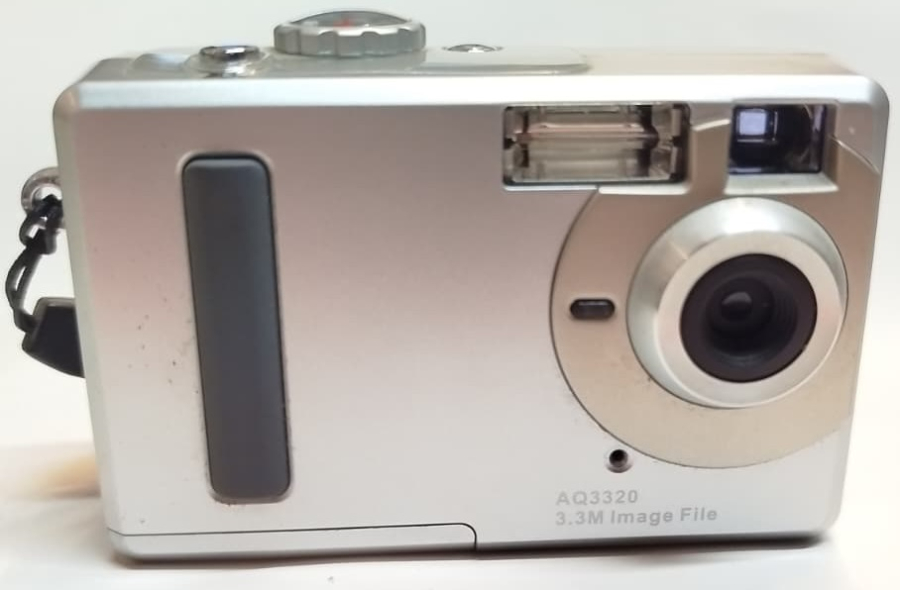 2000 JENOPTIK GERMANY TARAFINDAN 2000'Lİ YILLARDA ÜRETİLEN NOSTALJİK DİJİTAL FOTOĞRAF MAKİNESİ KOLEKSİYONCULAR İÇİN DEĞERLİDİR.