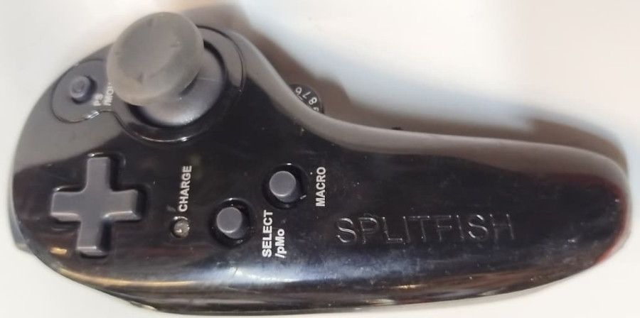 SPLITFISH FRAGFX SHARK MODELİ OYUN KONTROLÜNÜN SOL PARÇASI (NUNCHUK TARZI BİRİM)
