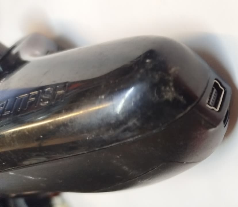 SPLITFISH FRAGFX SHARK MODELİ OYUN KONTROLÜNÜN SOL PARÇASI (NUNCHUK TARZI BİRİM)