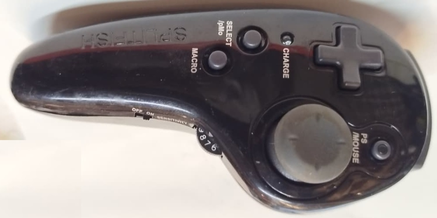 SPLITFISH FRAGFX SHARK MODELİ OYUN KONTROLÜNÜN SOL PARÇASI (NUNCHUK TARZI BİRİM)