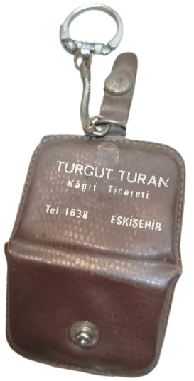 1960 ESKİSEHİR NADİR BULUNAN DÖNEM PROMOSYON VİNTAGE MİNİ DERİ KAN GRUBU BİLGİ KARTLI ANAHTARLIK KOLEKSİYONLUKTUR