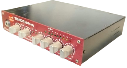 SM PRO AUDIO TB101 MİKROFON VE ENSTRÜMAN İÇİN LAMBALI ÖN AMFİ CİHAZIDI