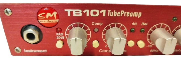 SM PRO AUDIO TB101 MİKROFON VE ENSTRÜMAN İÇİN LAMBALI ÖN AMFİ CİHAZIDI